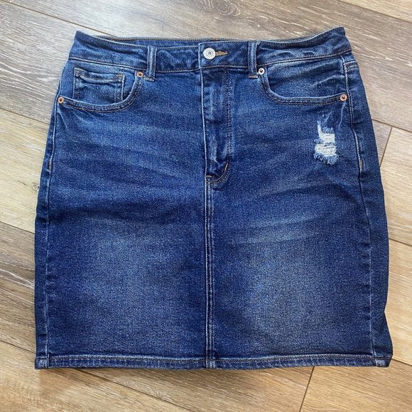 American Eagle Outfitters Dresses & Skirts - American Eagle Denim Mom Skirt | Size 8 Regular